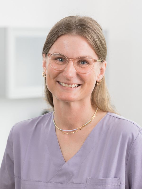 Porträt der Prophylaxeassistentin Friederike Dittrich